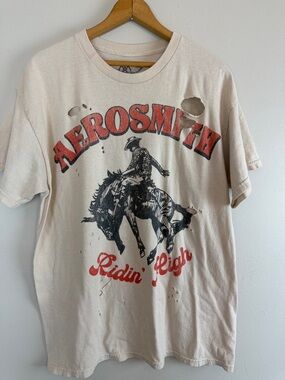 Aerosmith Rag Doll Distressed Graphic Tee Goodie Two Sleeves Men’s Small